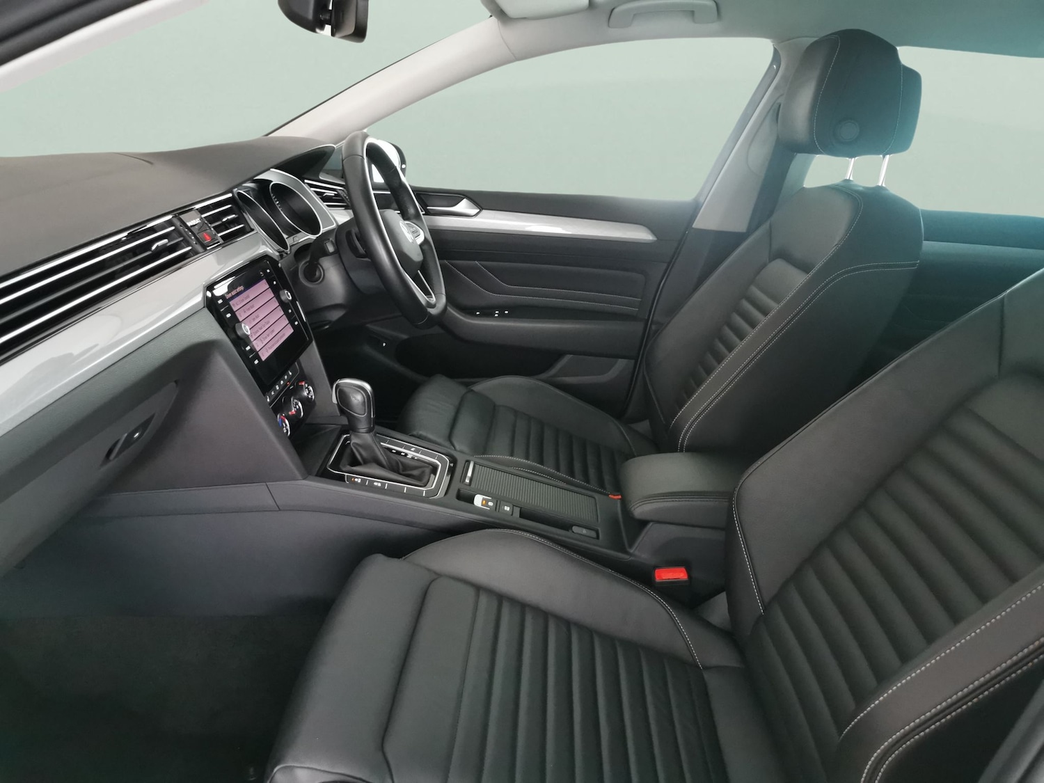 Used Volkswagen Passat 2022 for sale - 76526605: Photo 4