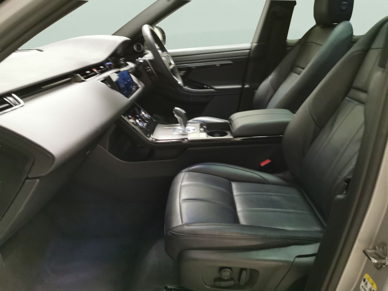 Used Land Rover Range Rover Evoque 2022 for sale - 76980479: Photo 4