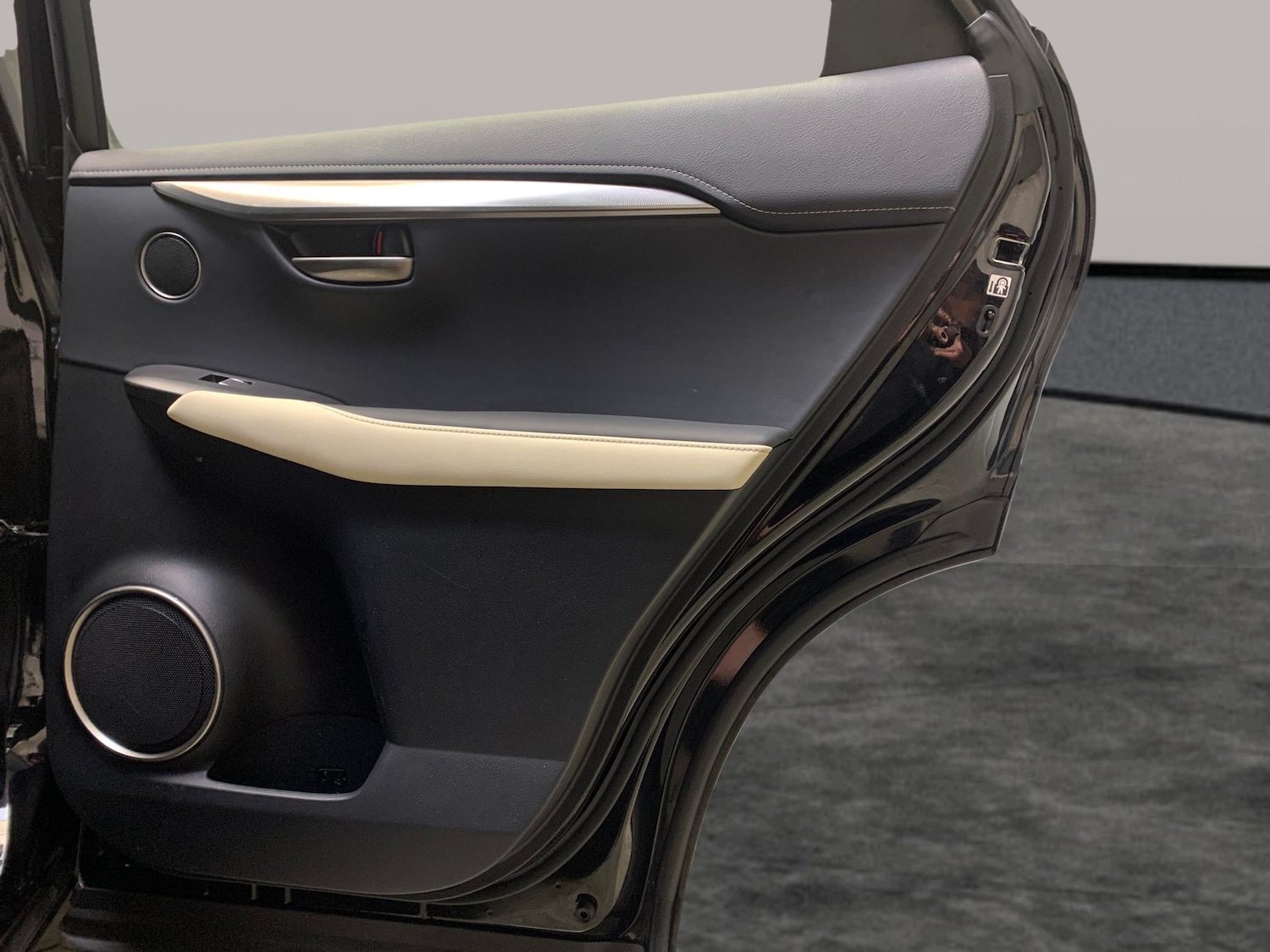 Used Lexus NX 2018 for sale - 77389339: Photo 27