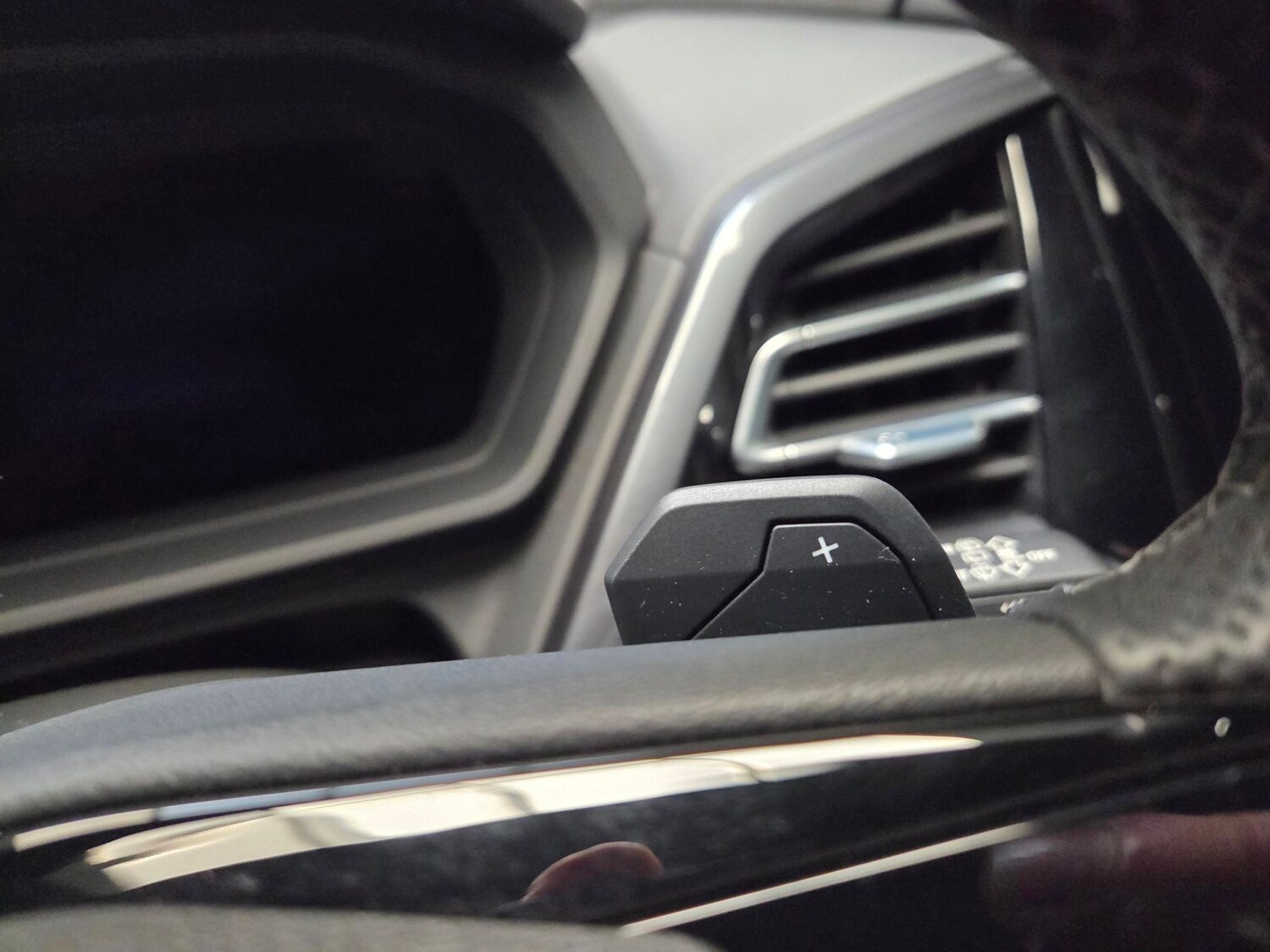 Used Audi Q4 e-tron 2024 for sale - 77347478: Photo 19