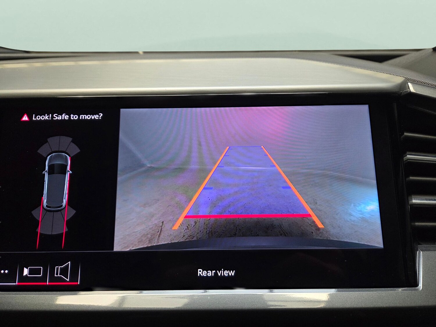 Used Audi Q4 e-tron 2024 for sale - 77347478: Photo 6