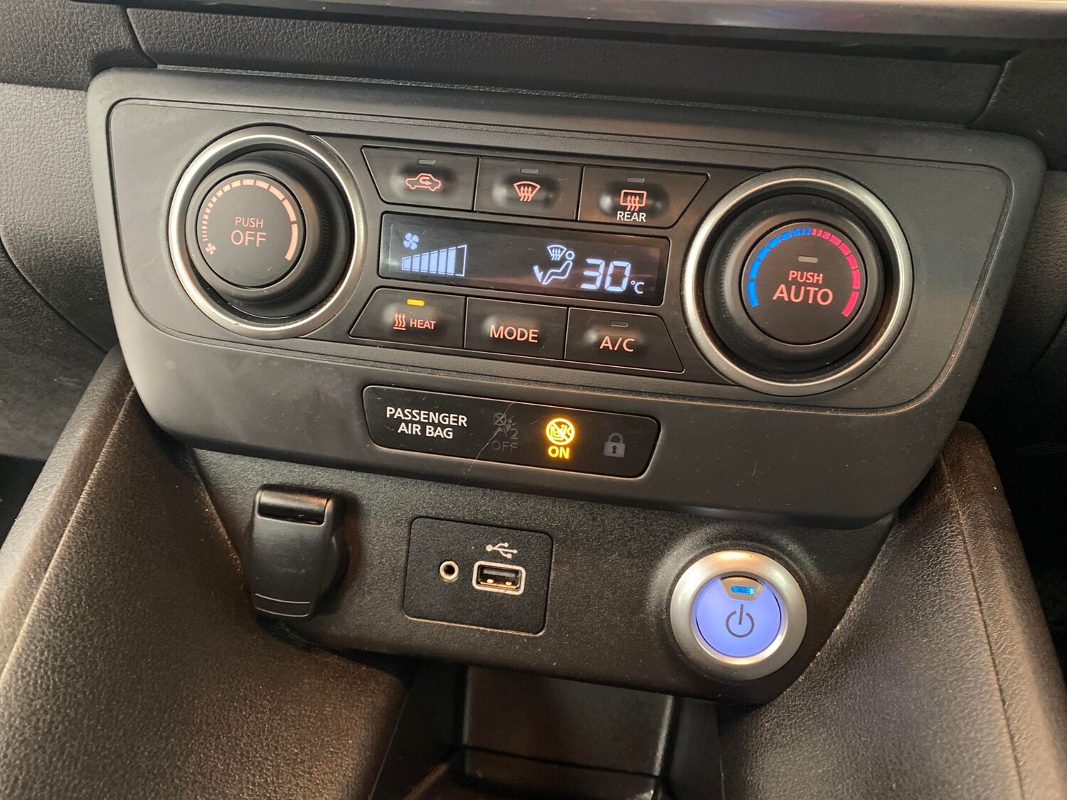 Used Nissan Leaf for sale - 78129435: Photo 15