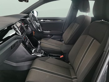 Used Volkswagen T-Roc 2021 for sale - 77797966: Photo