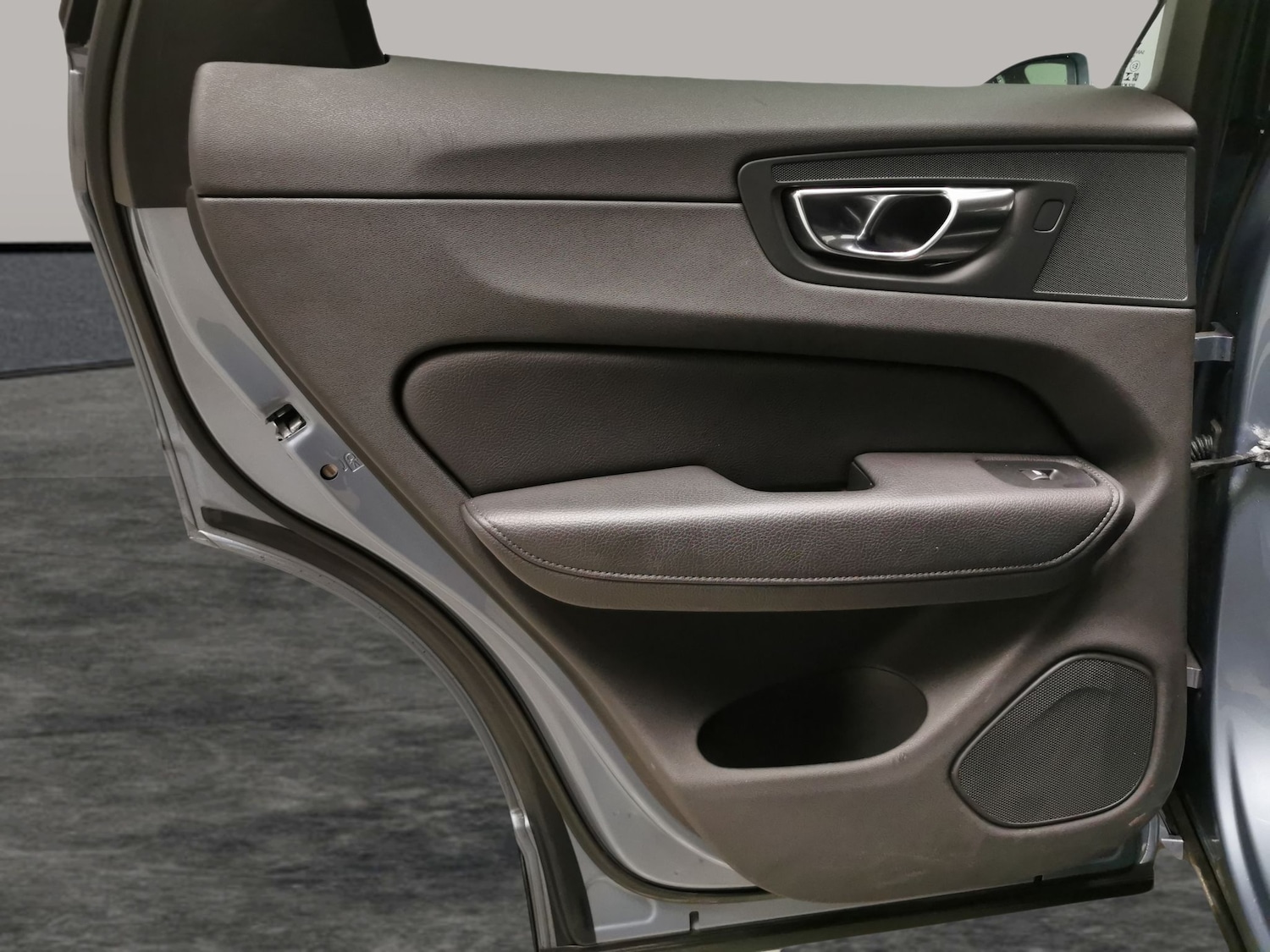 Used Volvo XC60 for sale - 77296460: Photo 24