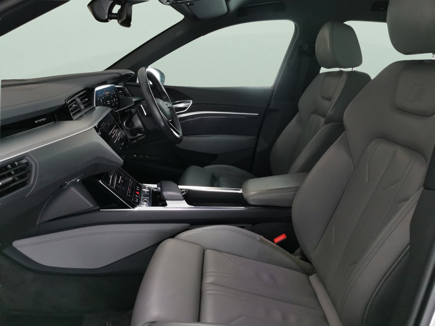 Used Audi e-tron 2021 for sale - 77149098: Photo 4