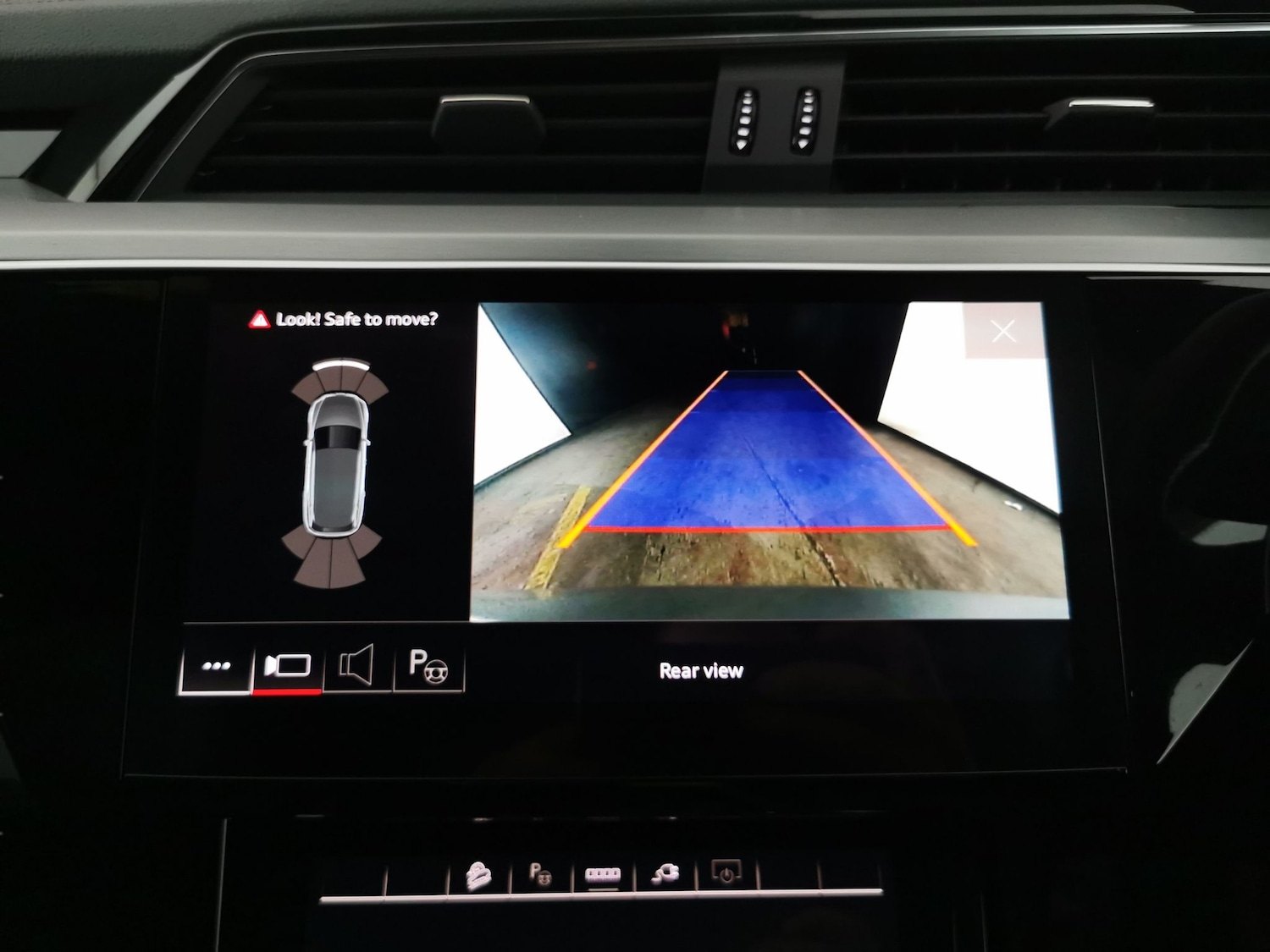 Used Audi e-tron 2021 for sale - 77149098: Photo 6