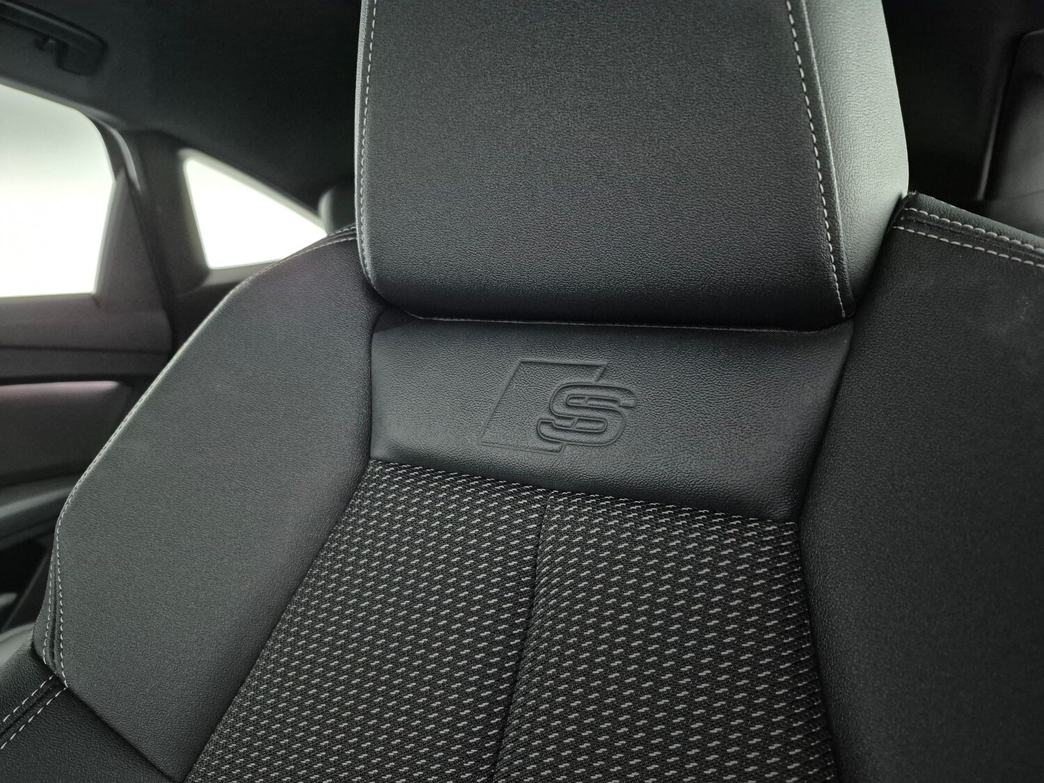 Used Audi Q4 e-tron 2023 for sale - 78144396: Photo 14