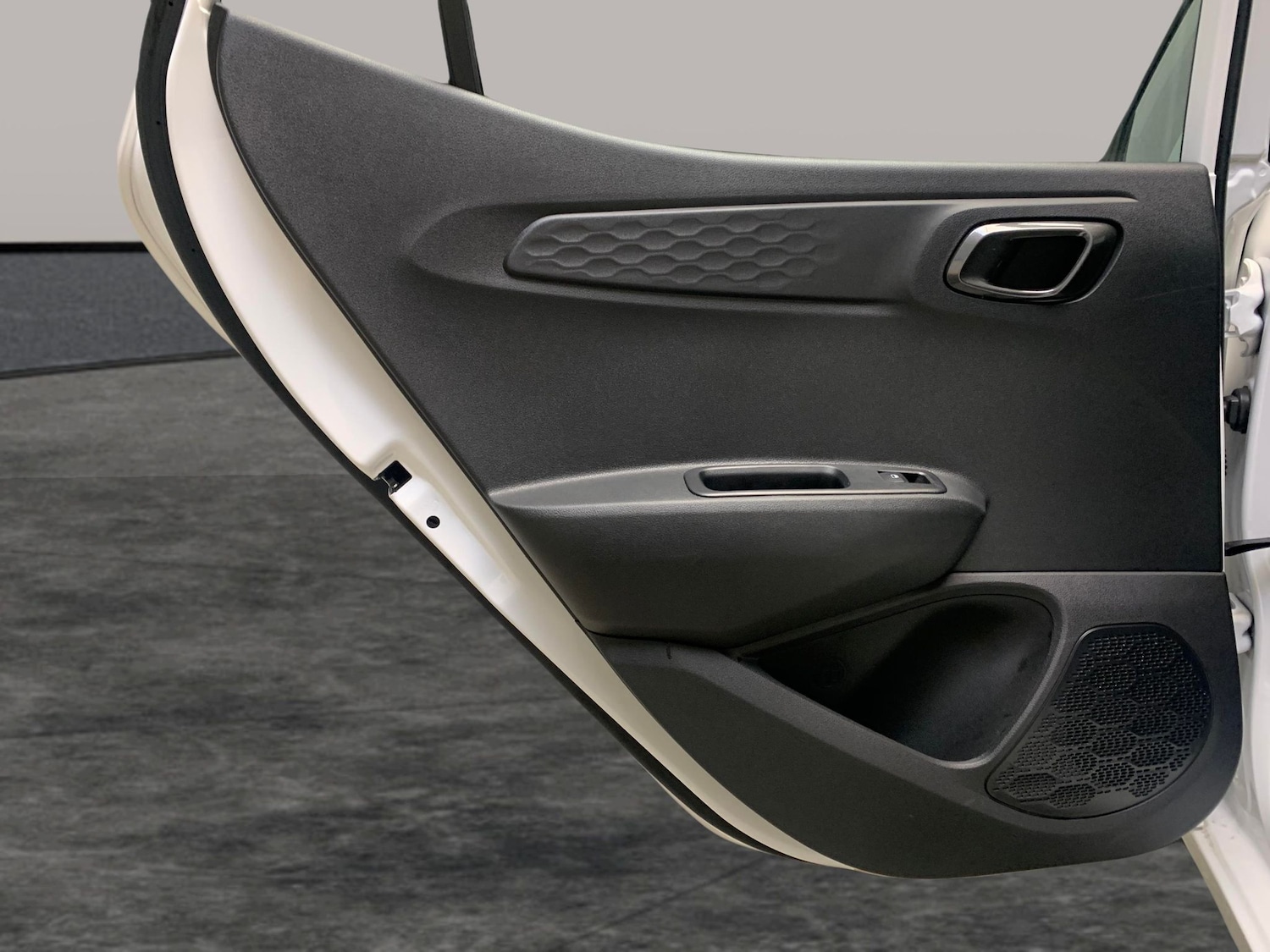 Used Hyundai i10 2023 for sale - 77545579: Photo 26