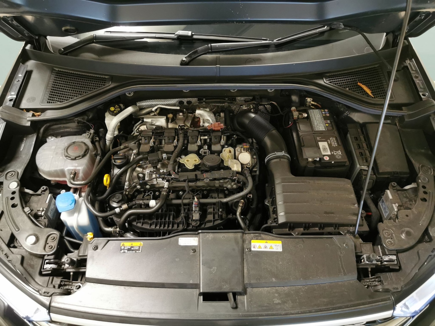 Used Volkswagen T-Roc 2023 for sale - 77165656: Photo 29