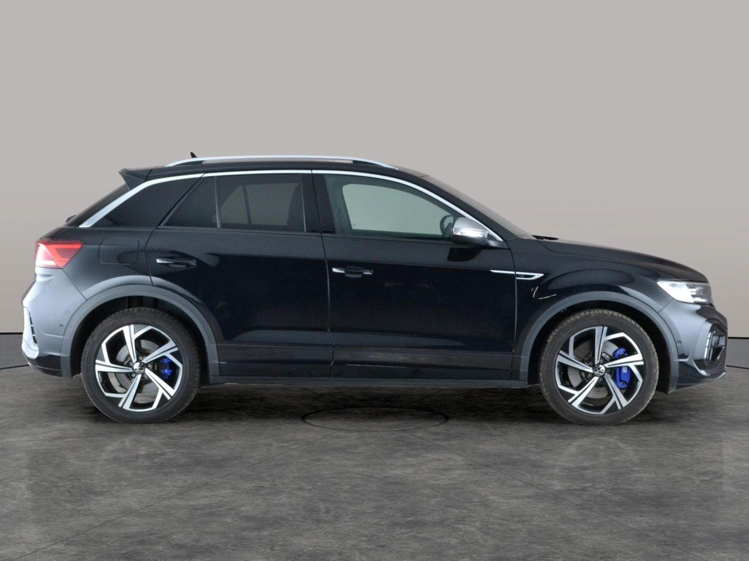 Used Volkswagen T-Roc 2023 for sale - 77165656: Photo 9