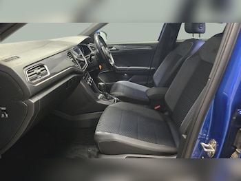 Used Volkswagen T-Roc 2020 for sale - 75872284: Photo