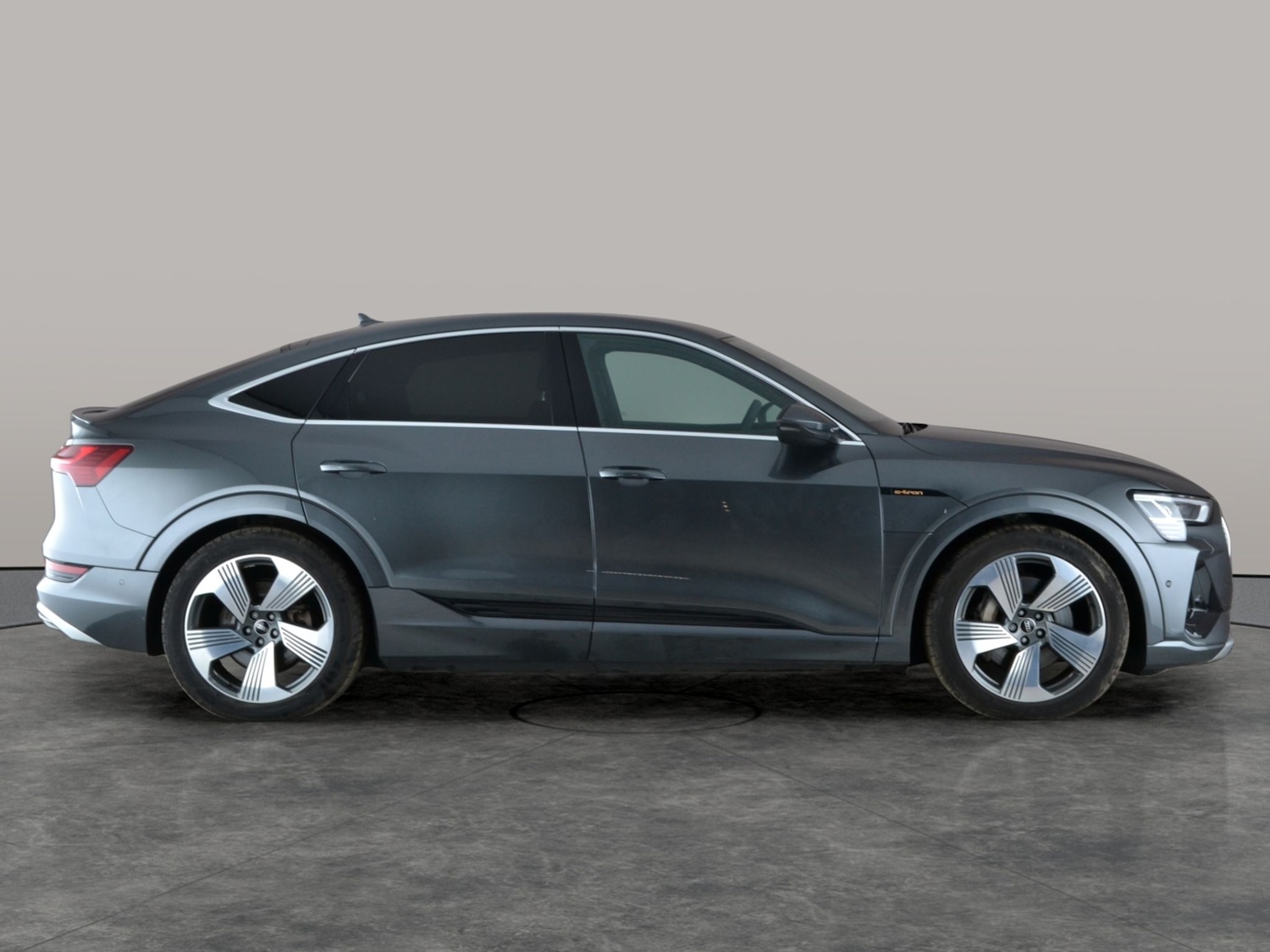 Used Audi e-tron 2022 for sale - 77068179: Photo 10