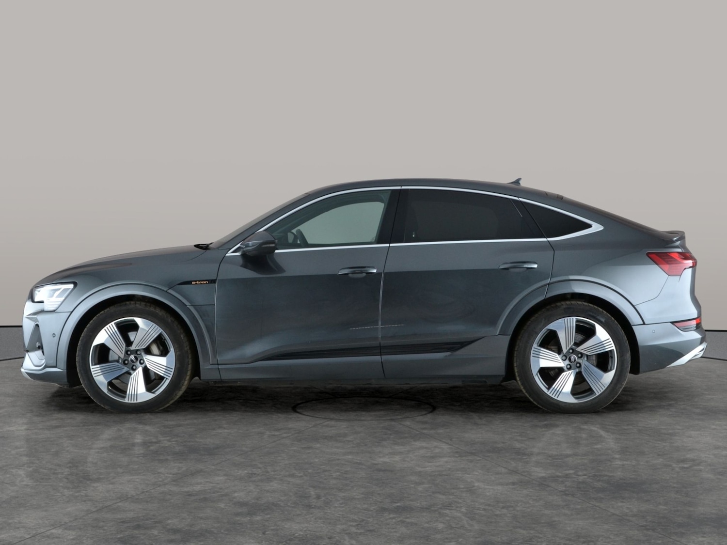 Used Audi e-tron 2022 for sale - 77068179: Photo 14