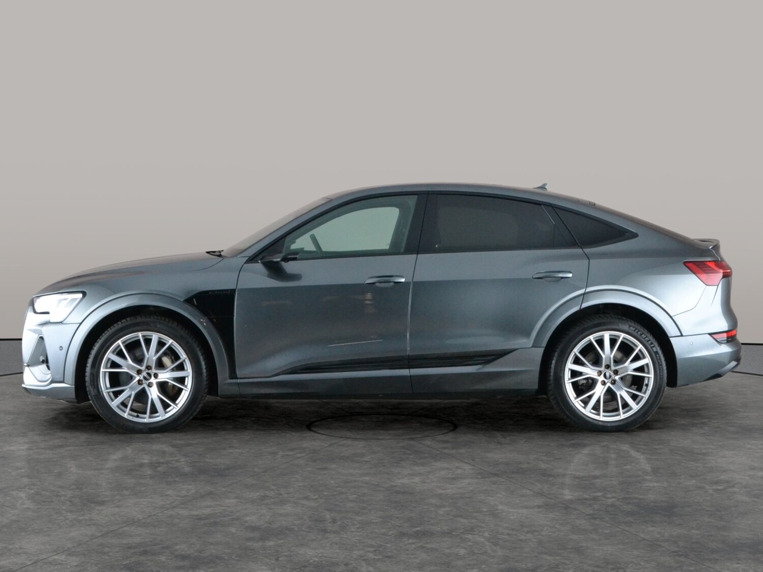Used Audi e-tron 2020 for sale - 77499950: Photo 15