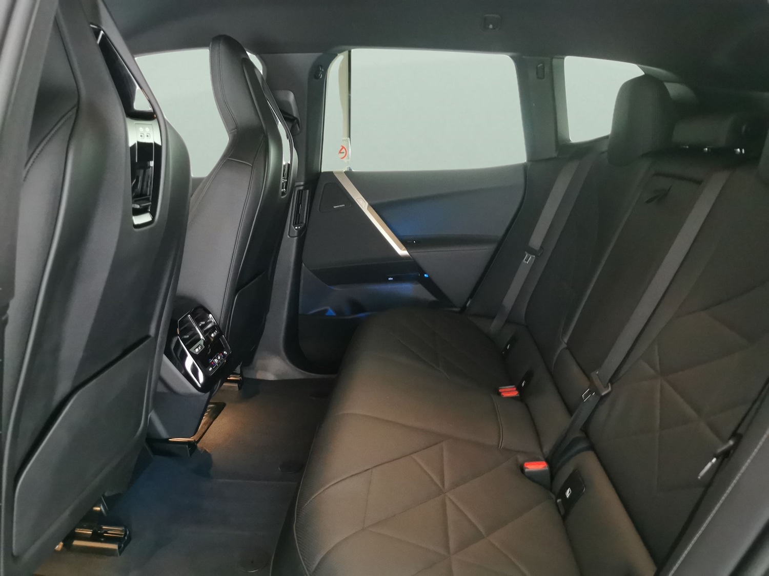 Used BMW iX 2022 for sale - 76663422: Photo 31