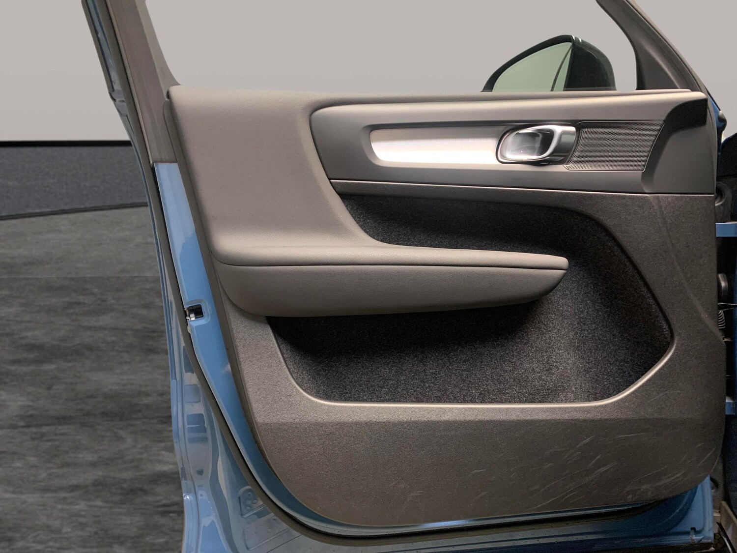 Used Volvo XC40 for sale - 77676088: Photo 25