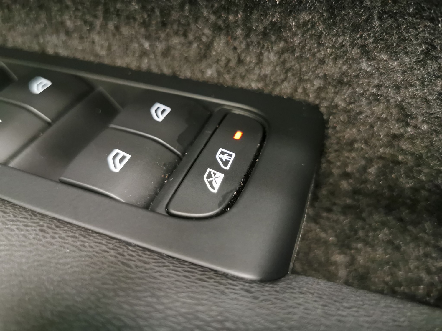 Used Volvo XC40 2024 for sale - 76935109: Photo 14