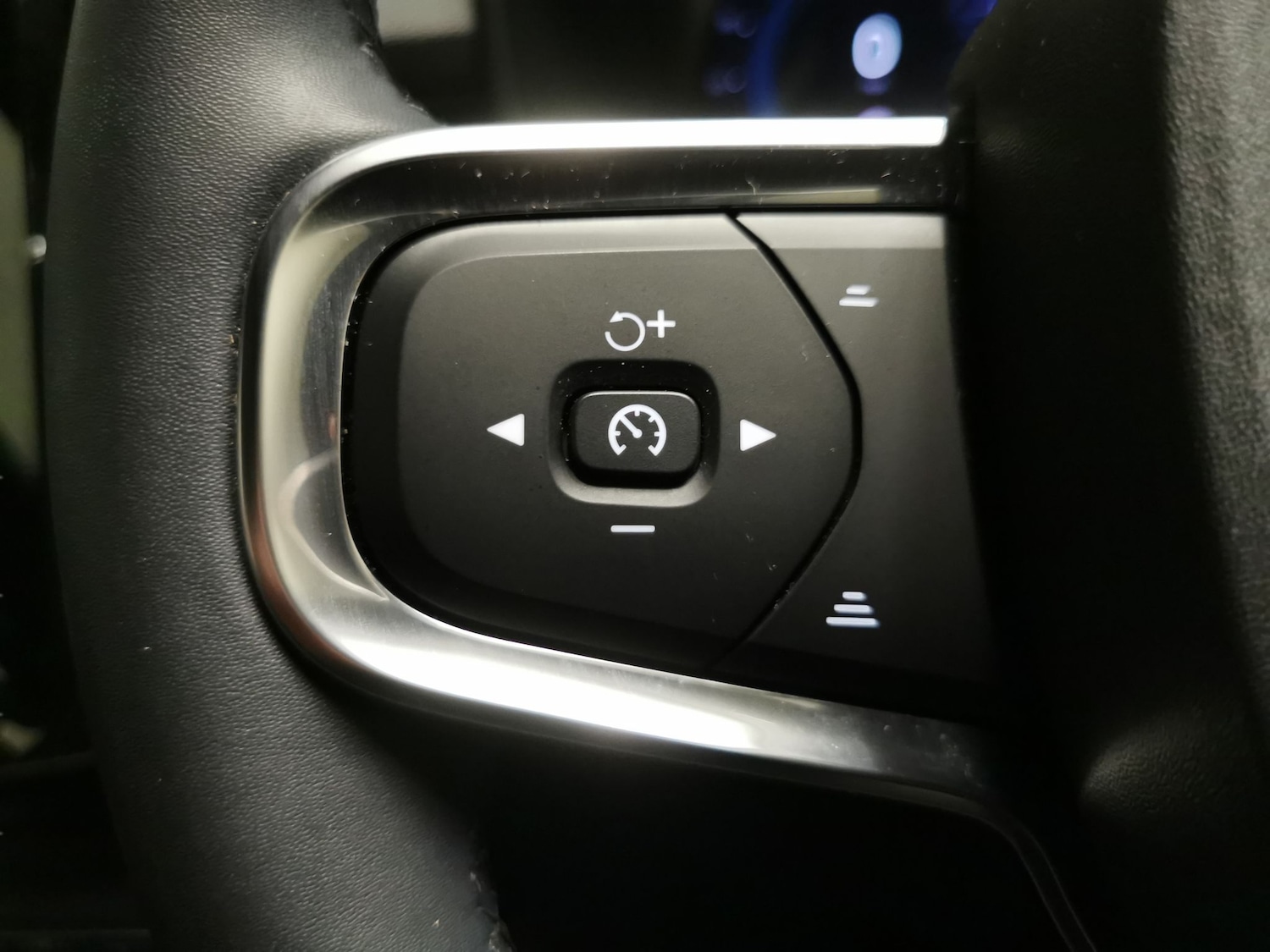 Used Volvo XC40 2024 for sale - 76935109: Photo 20