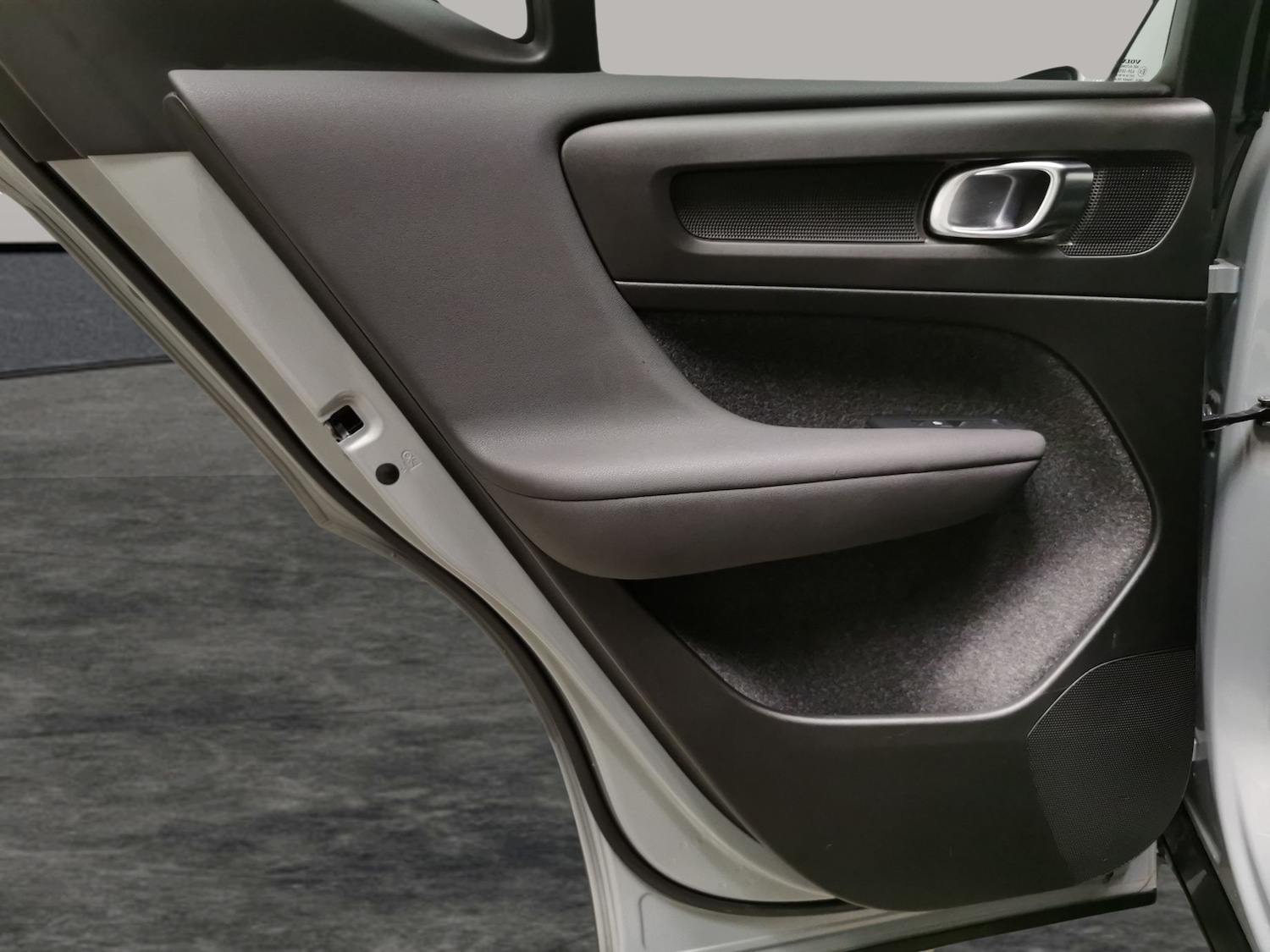 Used Volvo XC40 2024 for sale - 76935109: Photo 27