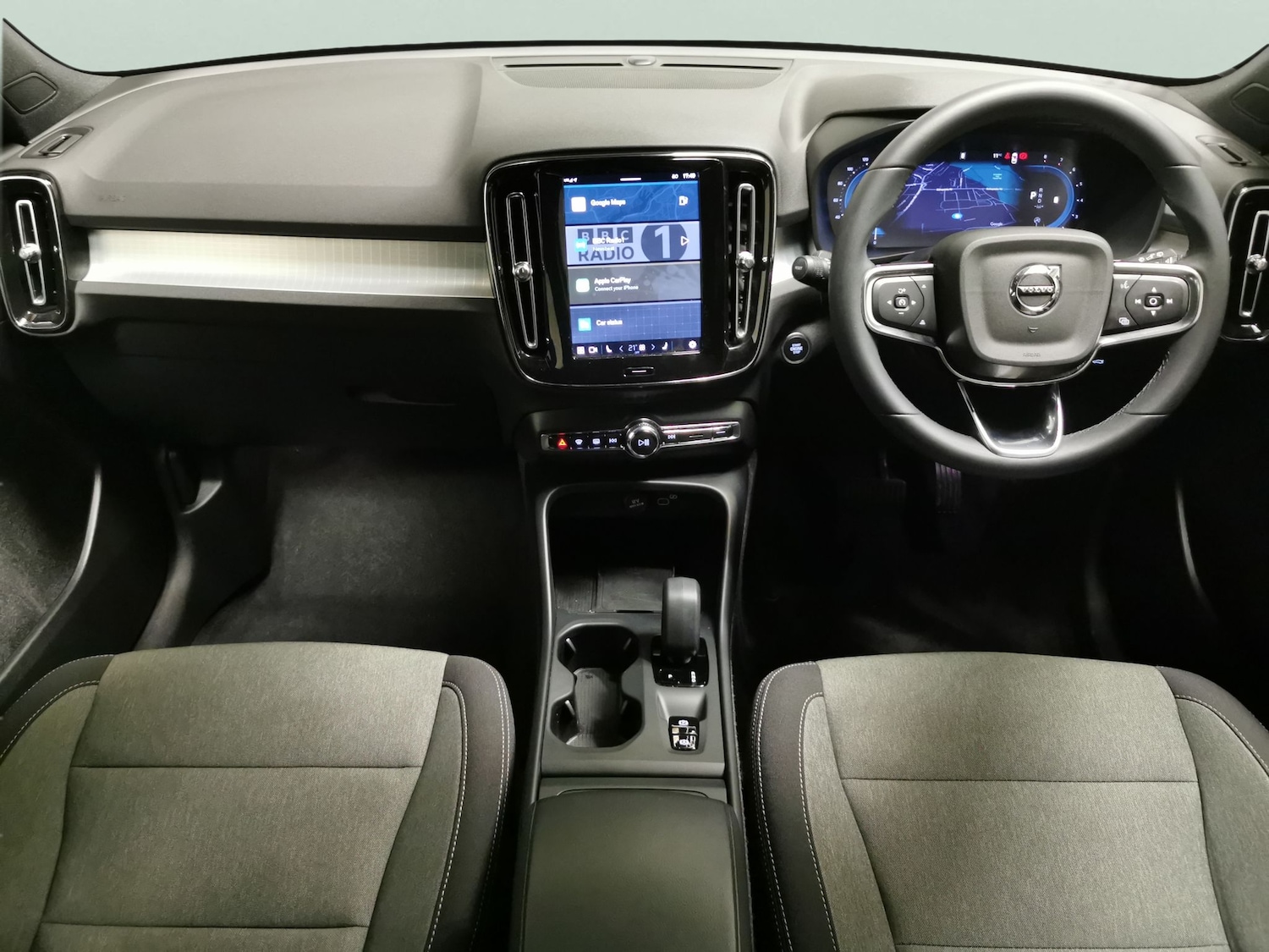 Used Volvo XC40 2024 for sale - 76935109: Photo 7