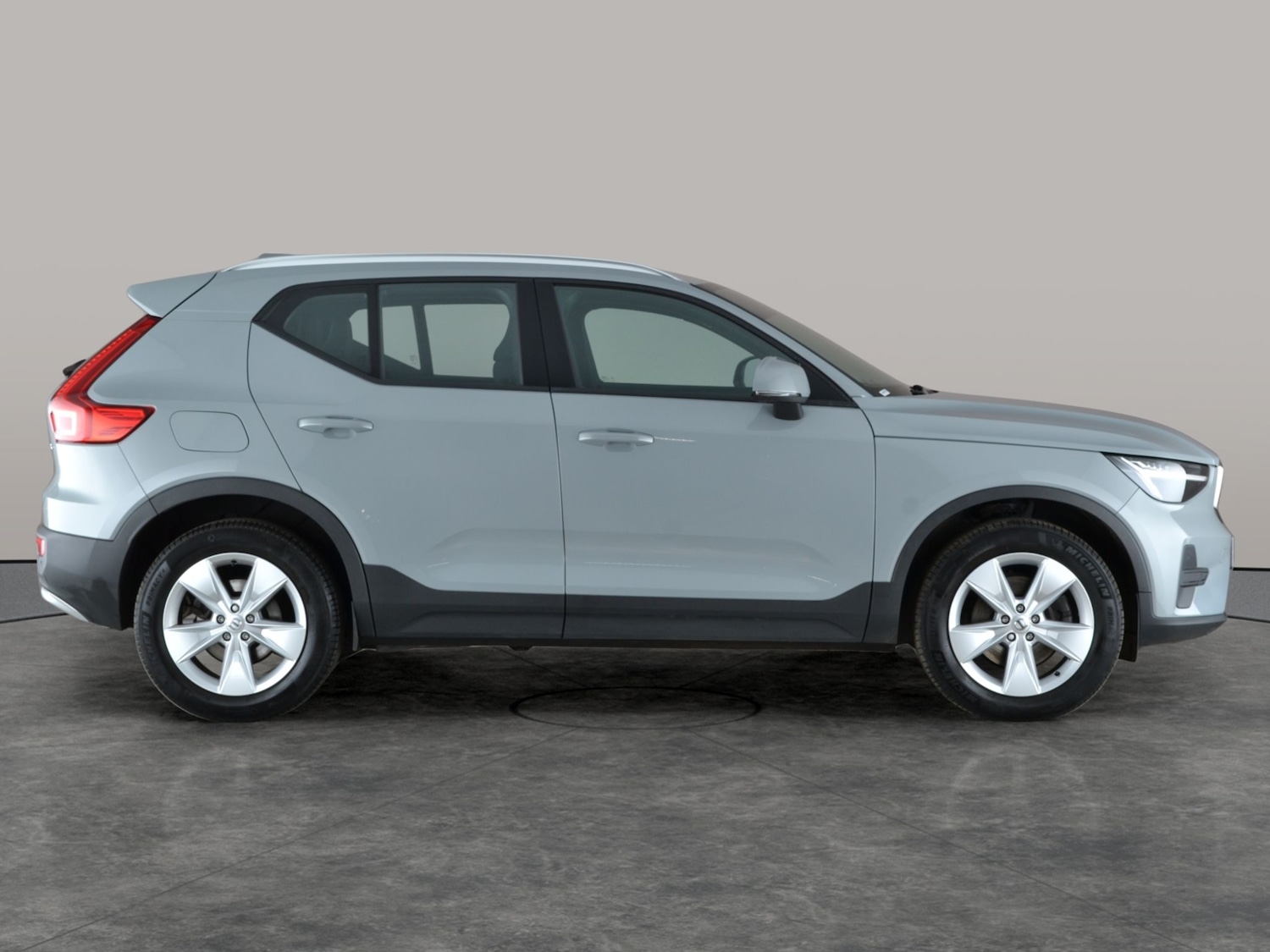 Used Volvo XC40 2024 for sale - 76935109: Photo 9