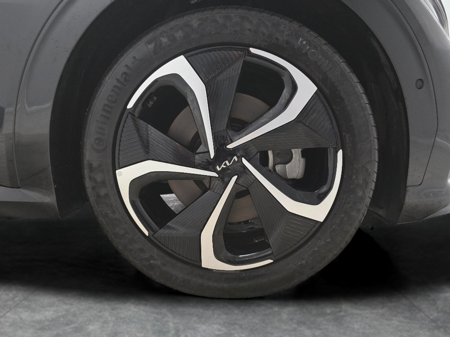 Used Kia EV6 2023 for sale - 76935216: Photo 27
