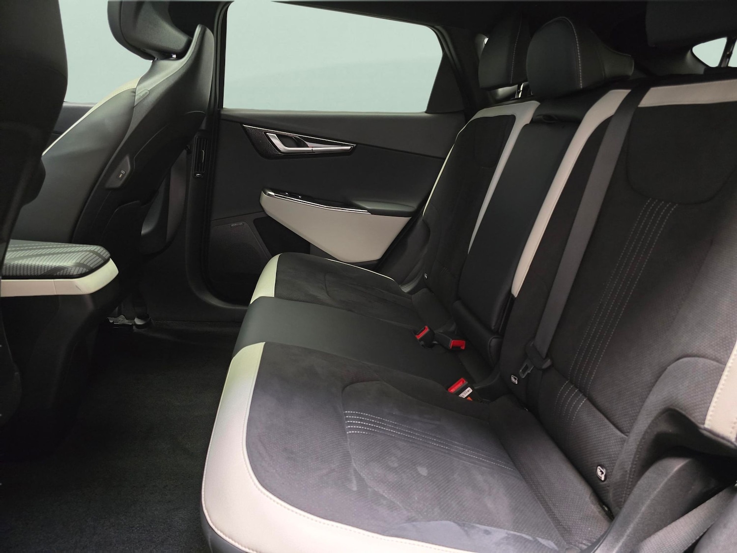 Used Kia EV6 2023 for sale - 76935216: Photo 29