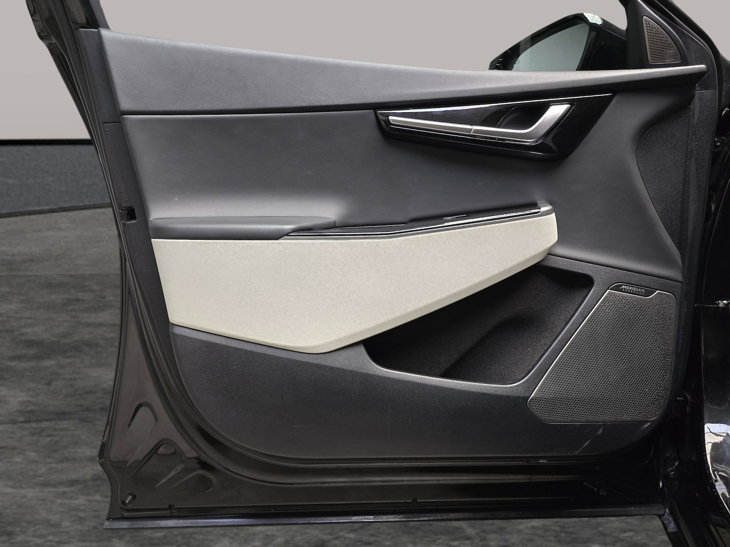 Used Kia EV6 2023 for sale - 76935216: Photo 30