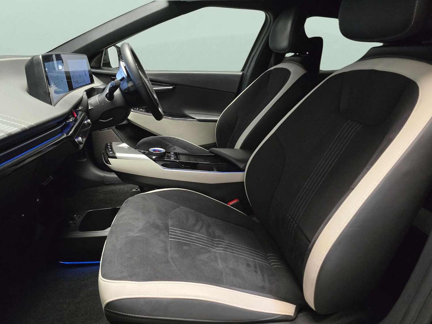 Used Kia EV6 2023 for sale - 76935216: Photo 4