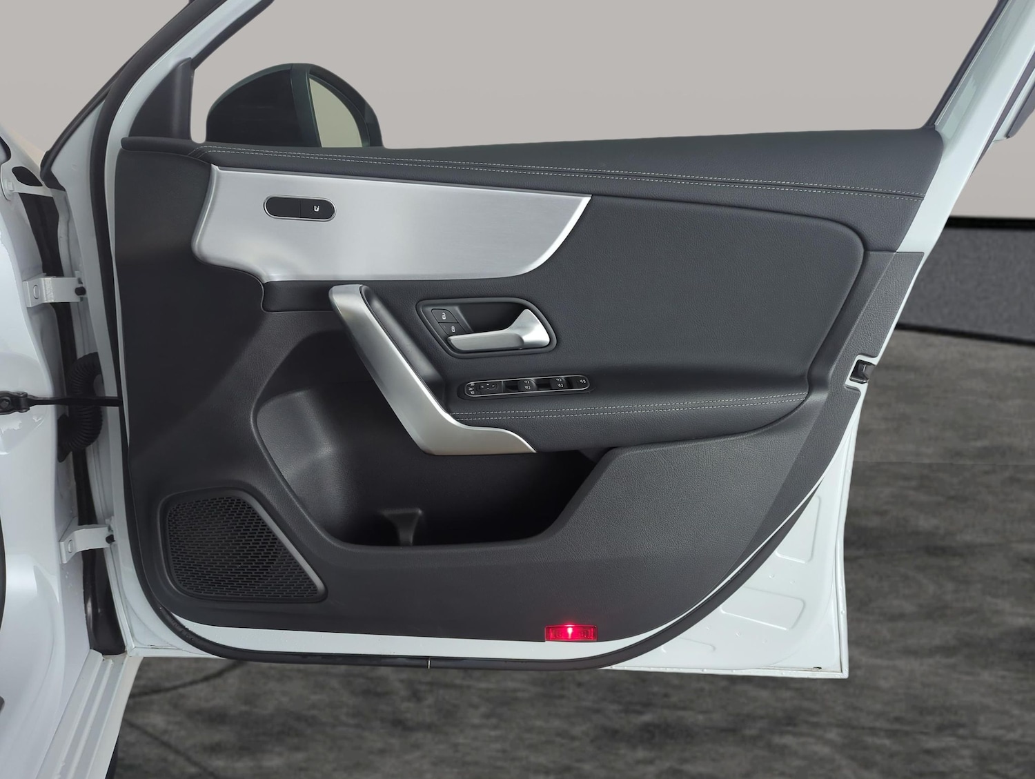 Used Mercedes-Benz A-Class 2022 for sale - 77942636: Photo 32