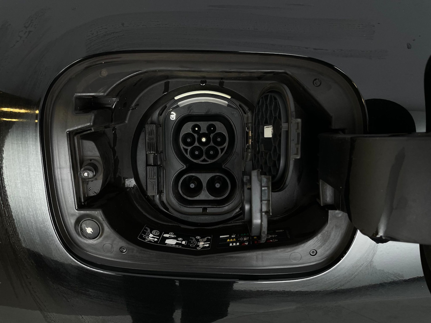 Used Mercedes-Benz EQC 2022 for sale - 76984482: Photo 40