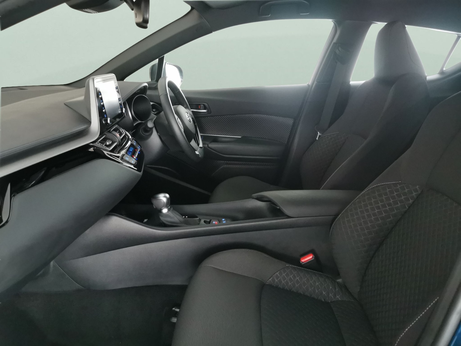 Used Toyota C-HR 2023 for sale - 77086406: Photo 4