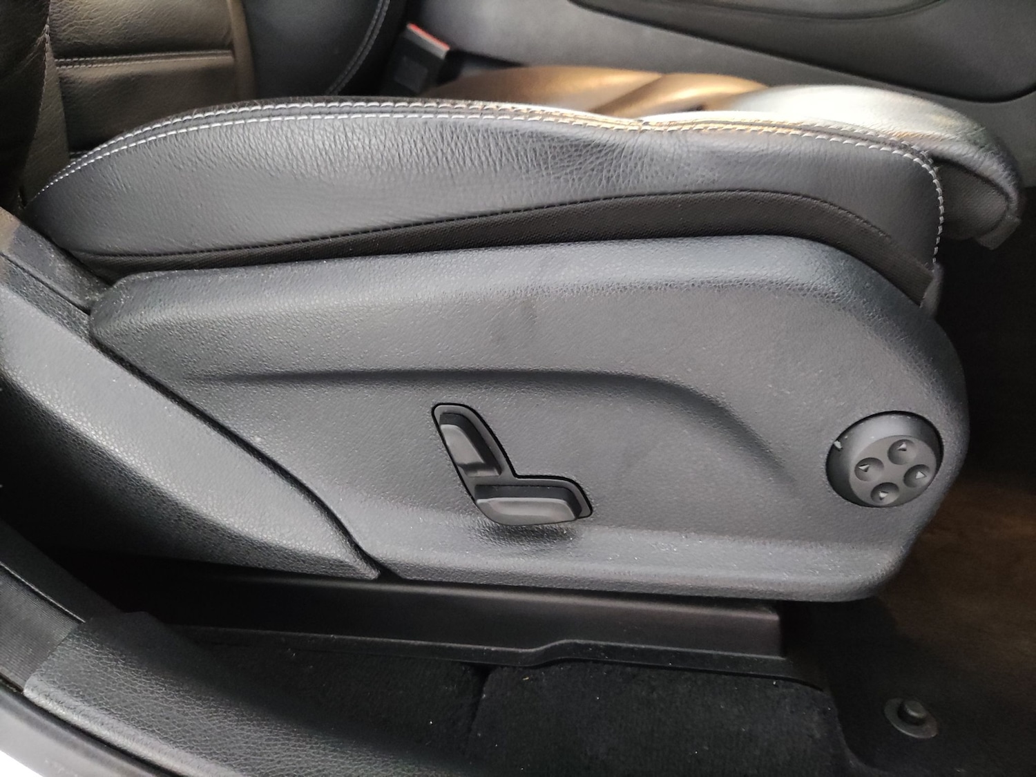 Used Mercedes-Benz EQC 2022 for sale - 77984590: Photo 17