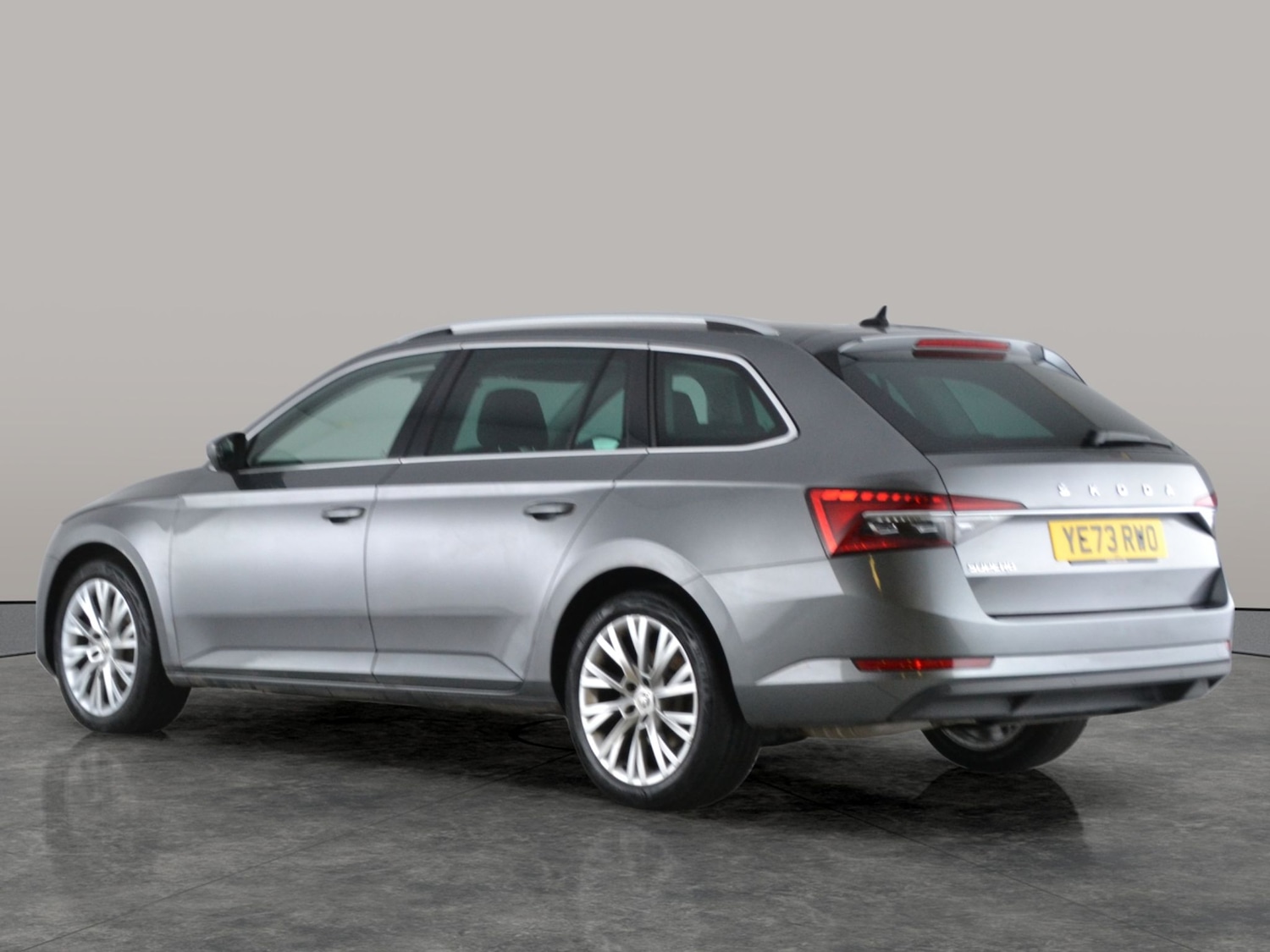 Used Skoda Superb 2023 for sale - 77432368: Photo 8