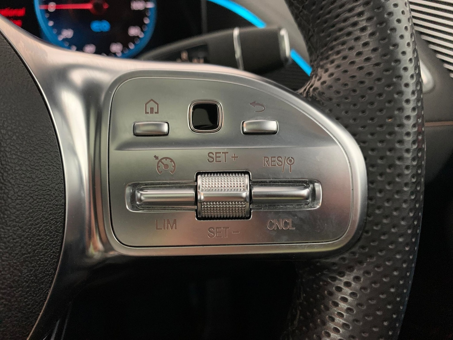 Used Mercedes-Benz EQC 2022 for sale - 76518315: Photo 24