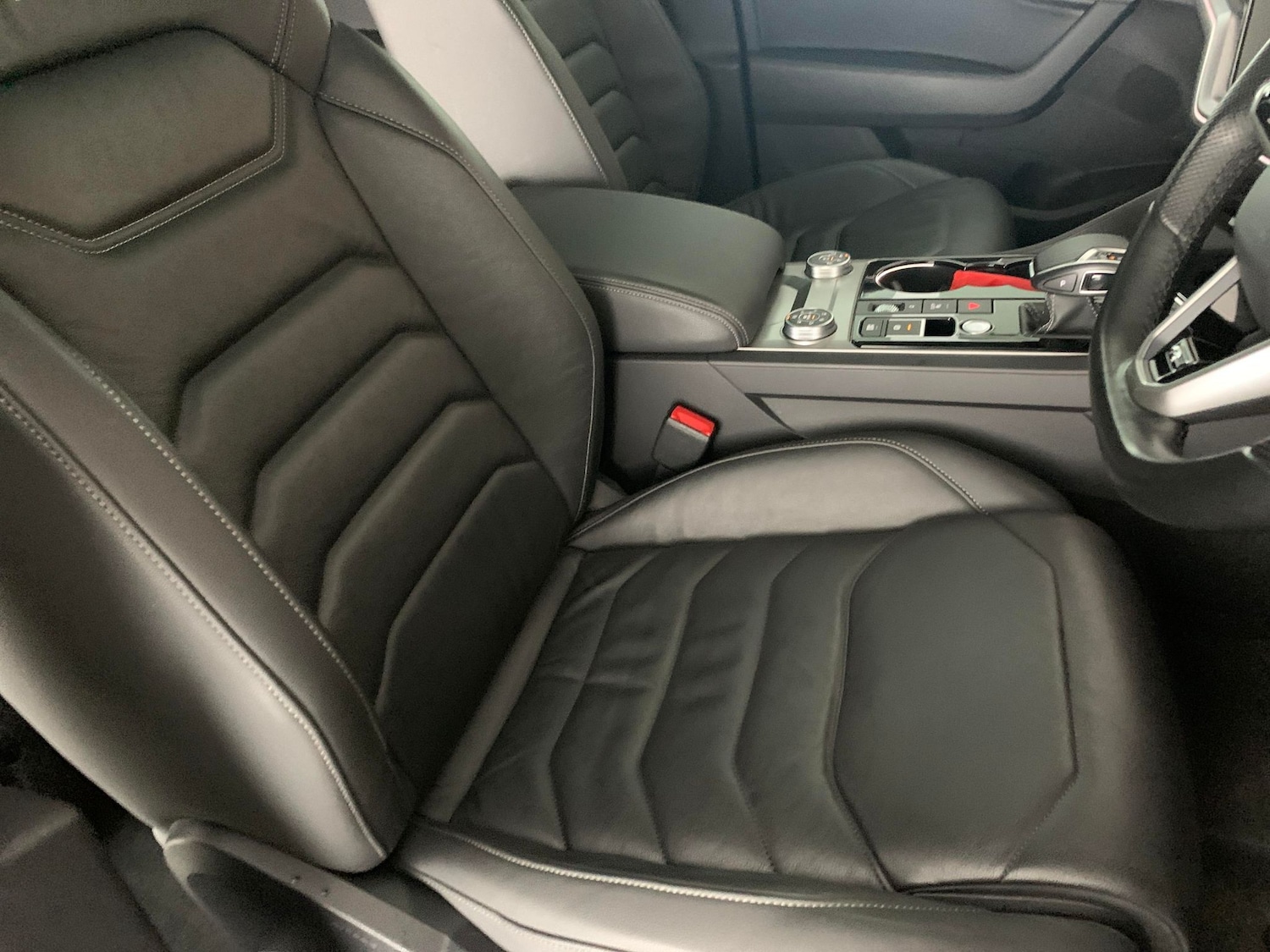 Used Mercedes-Benz EQC 2022 for sale - 76518315: Photo 8