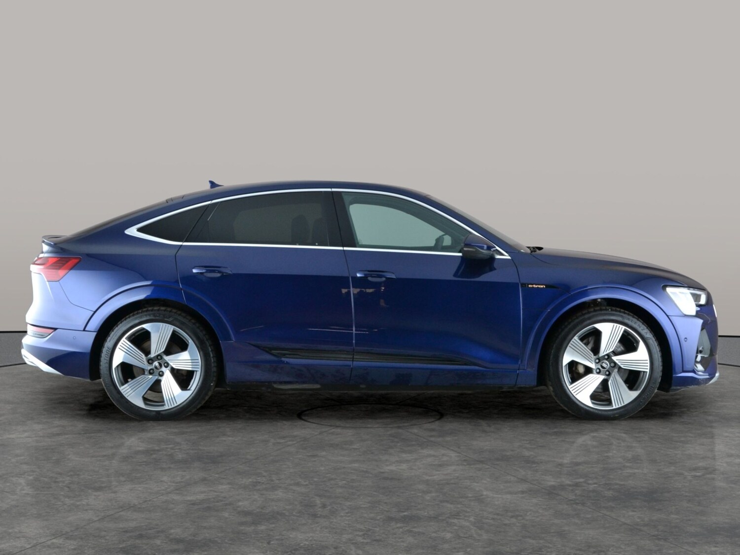 Used Audi e-tron 2022 for sale - 77476821: Photo 10