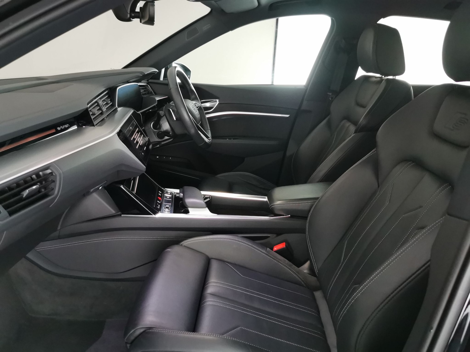 Used Audi e-tron 2021 for sale - 76545138: Photo 4