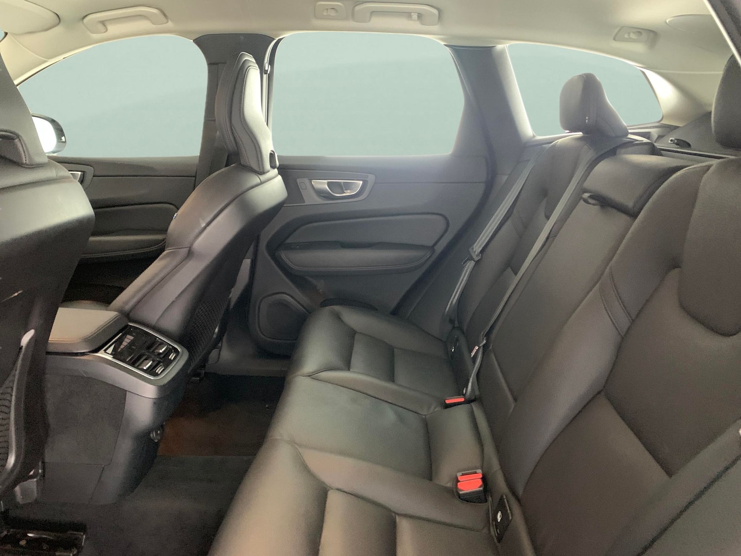 Used Volvo XC60 2023 for sale - 76738457: Photo 27