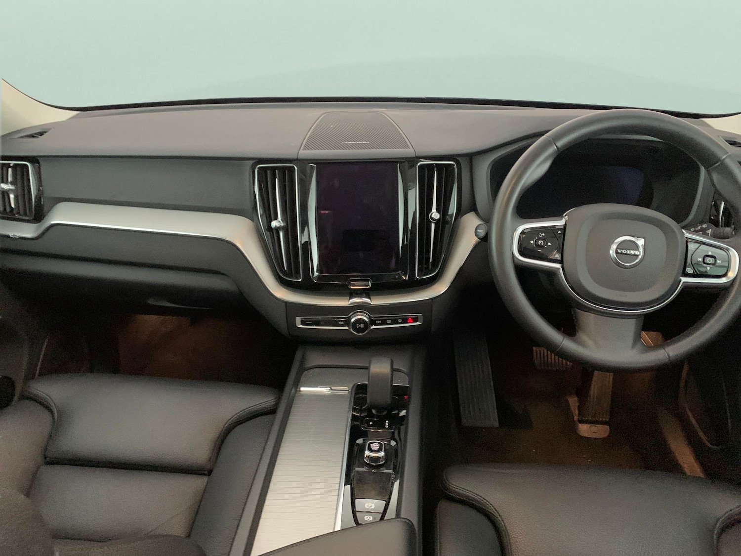 Used Volvo XC60 2023 for sale - 76738457: Photo 9