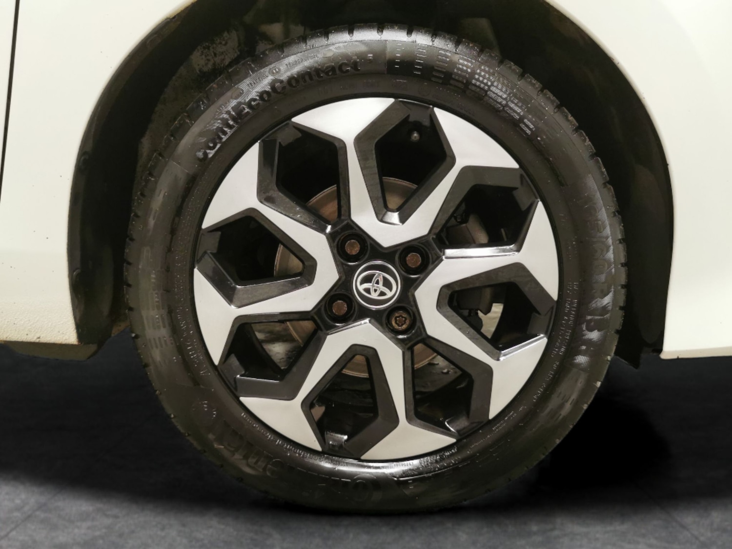 Used Toyota AYGO 2019 for sale - 76542567: Photo 25