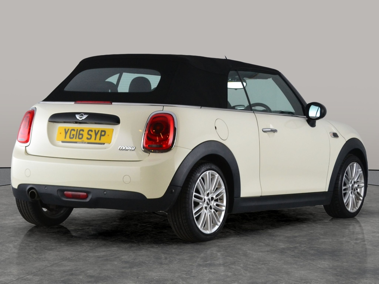 Used MINI Convertible 2016 for sale - 76445227: Photo 13