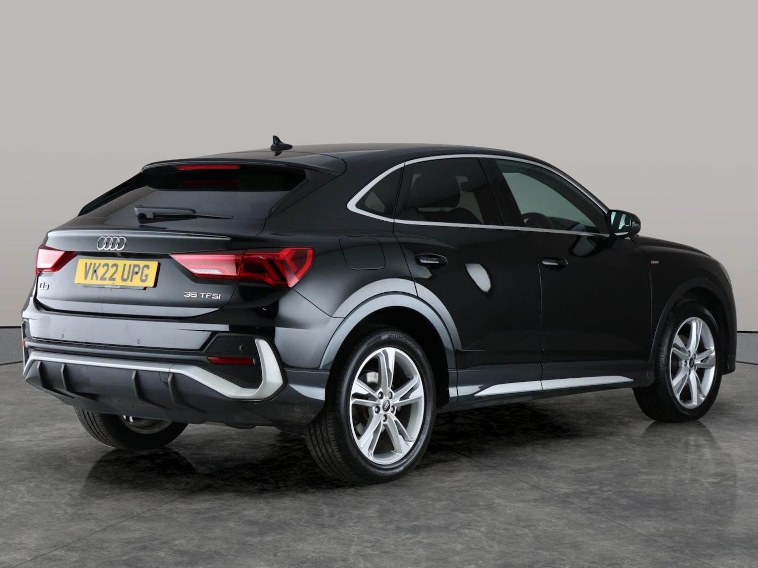 Used Audi Q3 2022 for sale - 76928390: Photo 10