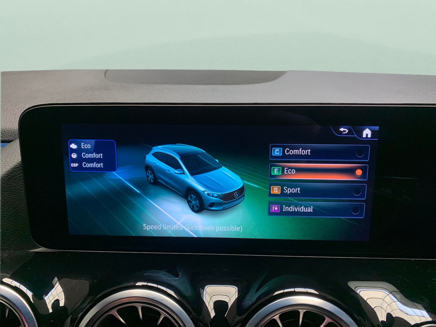 Used Mercedes-Benz EQA 2024 for sale - 77560890: Photo 16