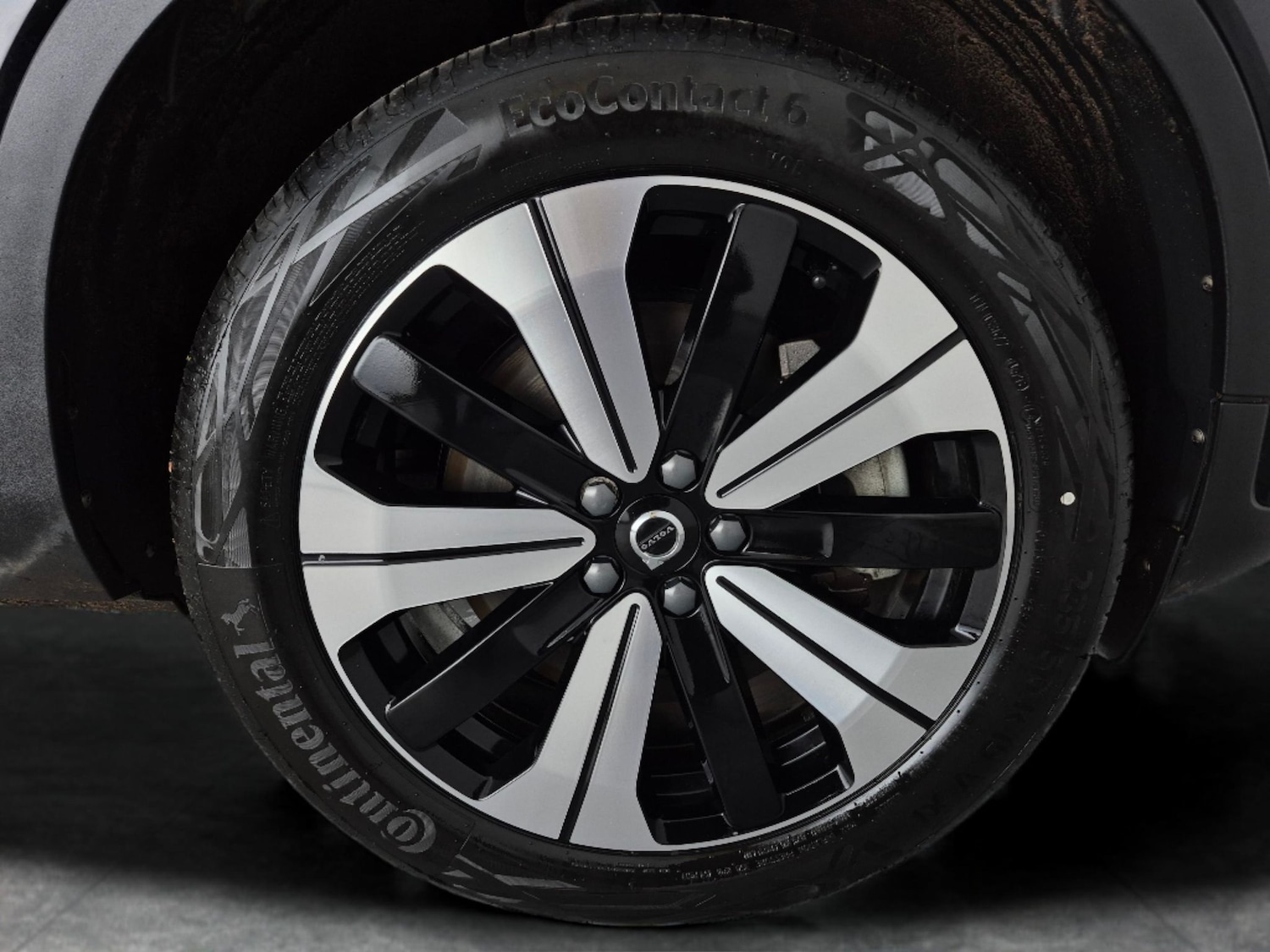 Used Volvo XC40 2023 for sale - 77988740: Photo 23