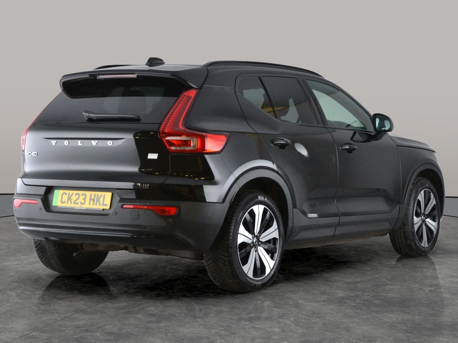 Used Volvo XC40 2023 for sale - 77988740: Photo 8