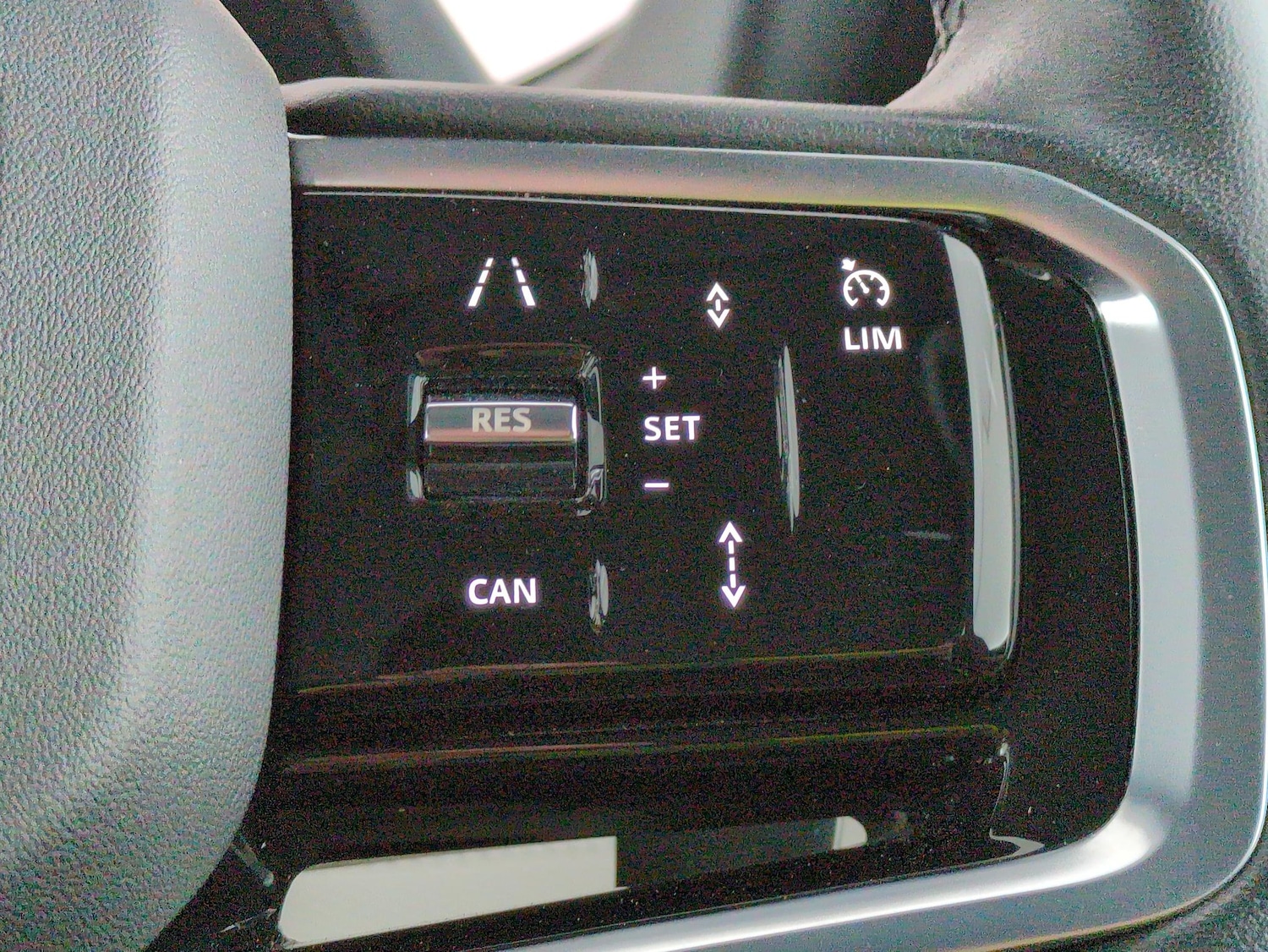 Used Land Rover Discovery Sport 2022 for sale - 77903730: Photo 23