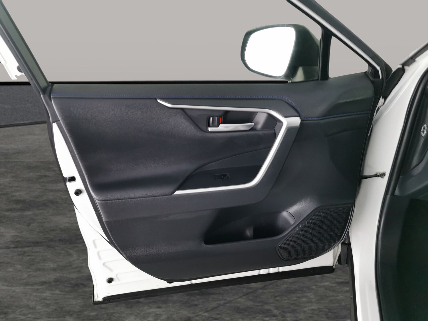 Used Toyota RAV4 2020 for sale - 77446789: Photo 30