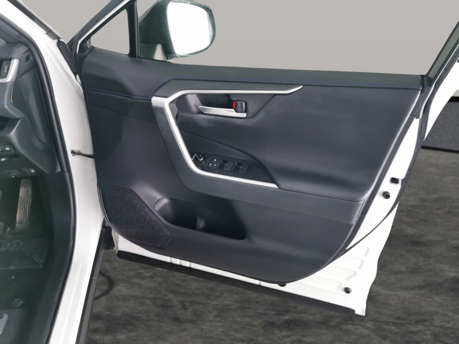 Used Toyota RAV4 2020 for sale - 77446789: Photo 32