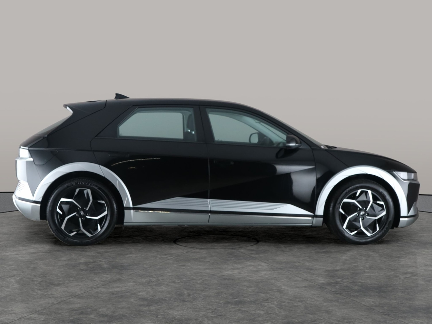 Used Hyundai IONIQ 5 2022 for sale - 76475368: Photo 8